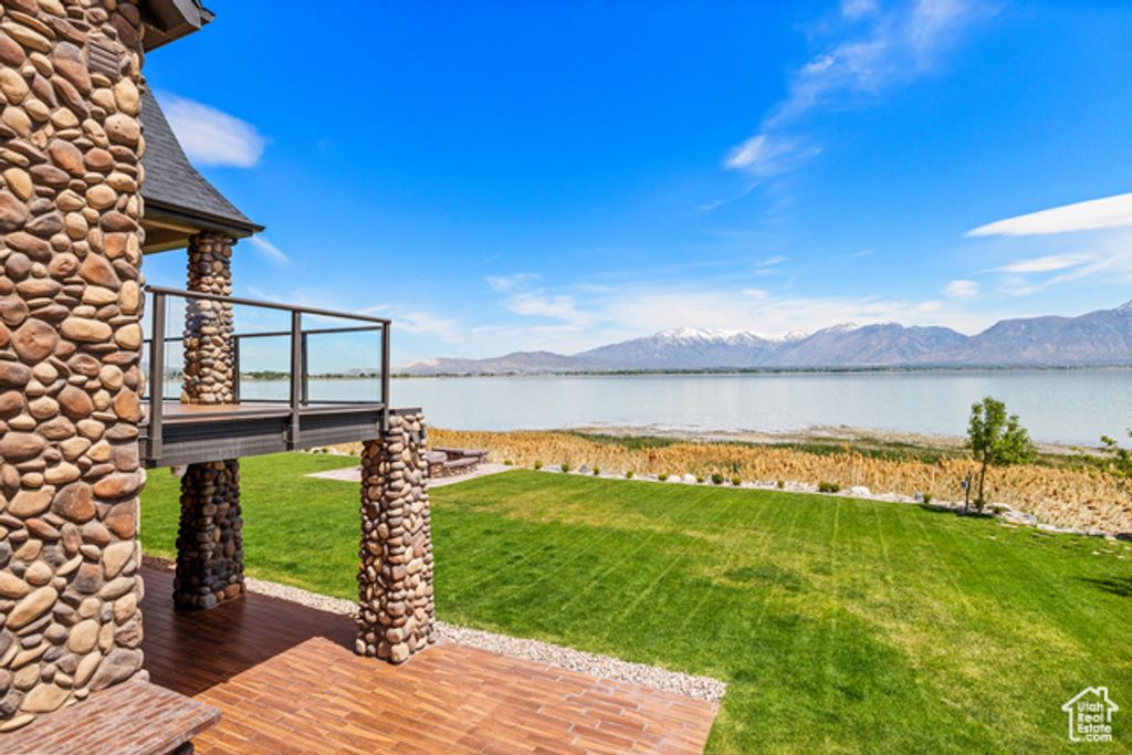 Image 3 of property listing at 1698 S AMANDA LN, Saratoga Springs, UT 84045