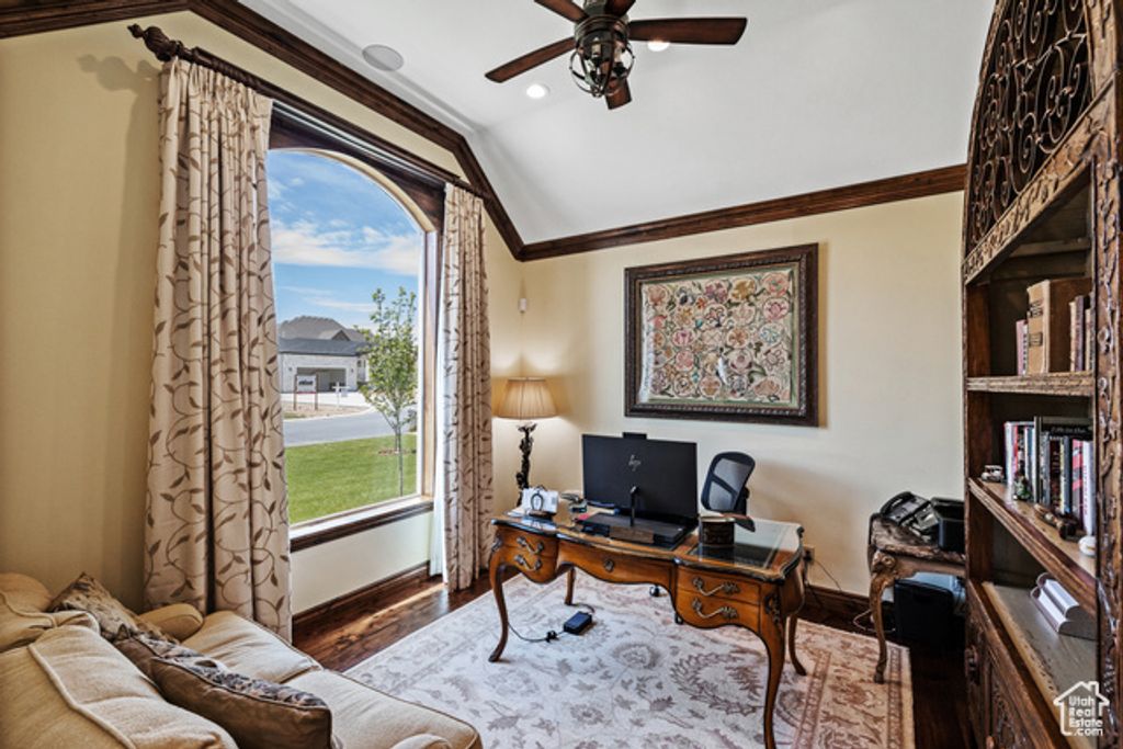 Image 23 of property listing at 1698 S AMANDA LN, Saratoga Springs, UT 84045