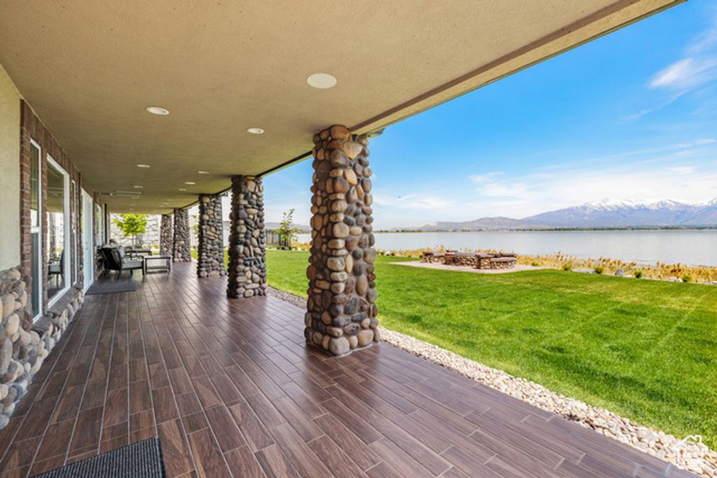 Image 73 of property listing at 1698 S AMANDA LN, Saratoga Springs, UT 84045