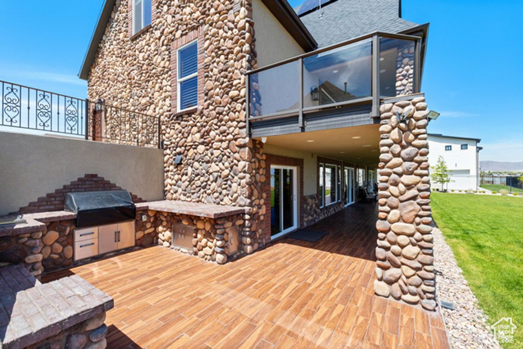 Image 75 of property listing at 1698 S AMANDA LN, Saratoga Springs, UT 84045