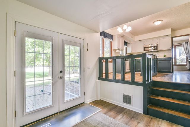 210 E Kerry Lynn, Andover, KS 67002