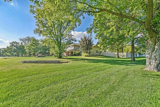 210 E Kerry Lynn, Andover, KS 67002
