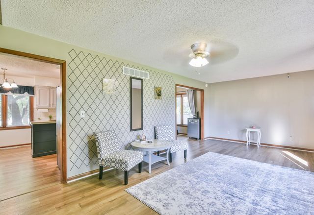 210 E Kerry Lynn, Andover, KS 67002