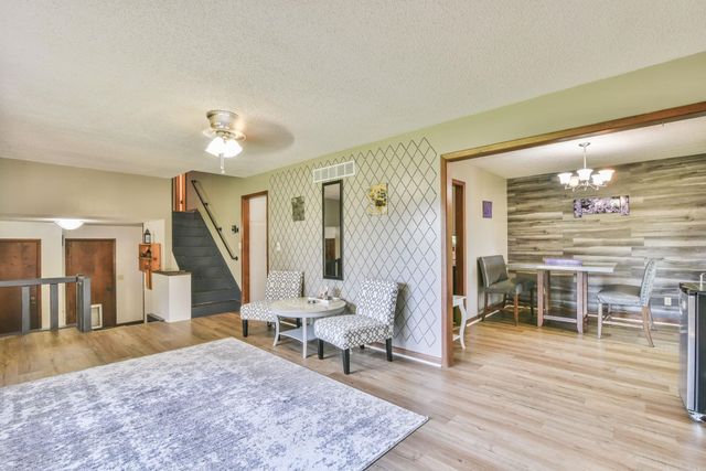 210 E Kerry Lynn, Andover, KS 67002