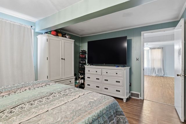 46 Marquette St, Springfield, MA 01104