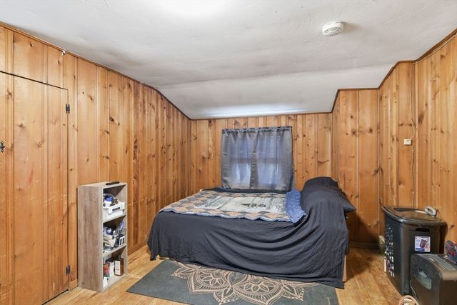 46 Marquette St, Springfield, MA 01104