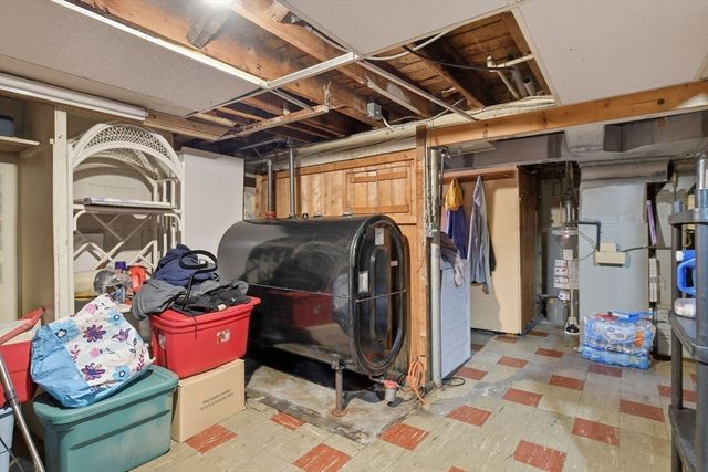 46 Marquette St, Springfield, MA 01104