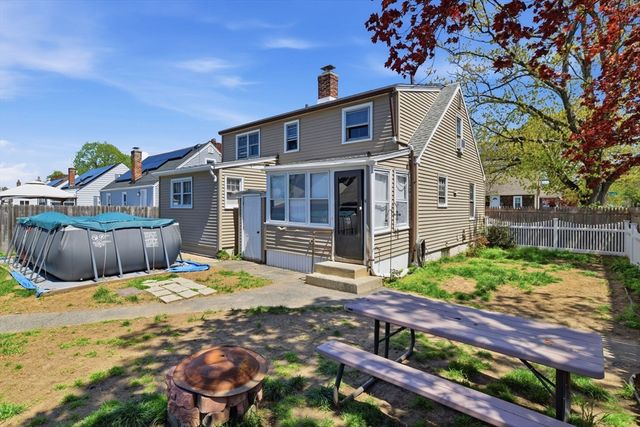 46 Marquette St, Springfield, MA 01104