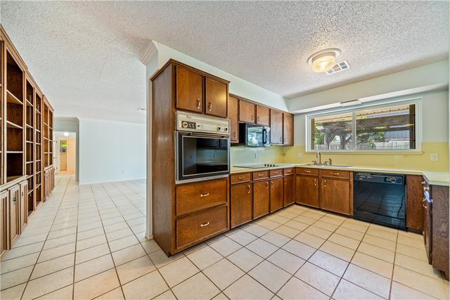 4518 CONGRESSIONAL Dr, Corpus Christi, TX 78413