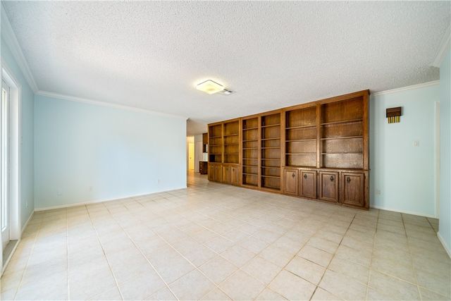 4518 CONGRESSIONAL Dr, Corpus Christi, TX 78413