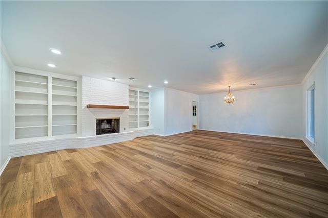 4518 CONGRESSIONAL Dr, Corpus Christi, TX 78413
