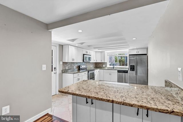 750 S 20TH ST, Purcellville, VA 20132