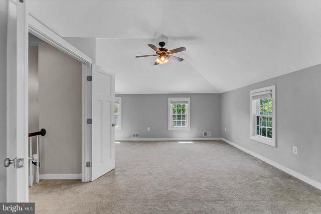750 S 20TH ST, Purcellville, VA 20132