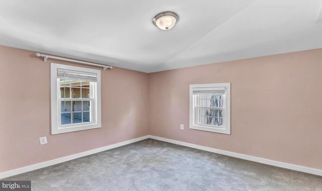 750 S 20TH ST, Purcellville, VA 20132