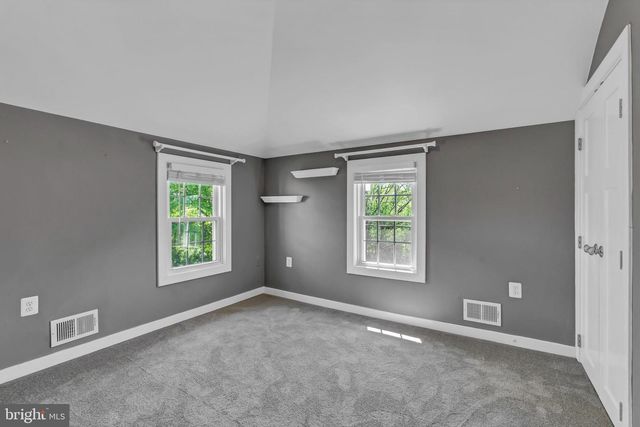 750 S 20TH ST, Purcellville, VA 20132