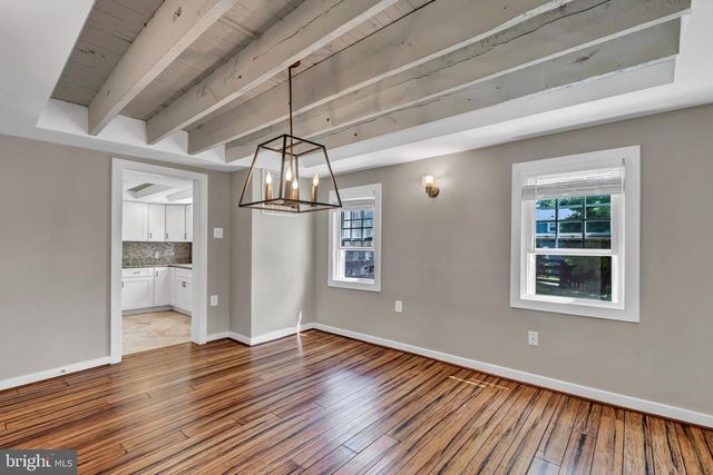 750 S 20TH ST, Purcellville, VA 20132