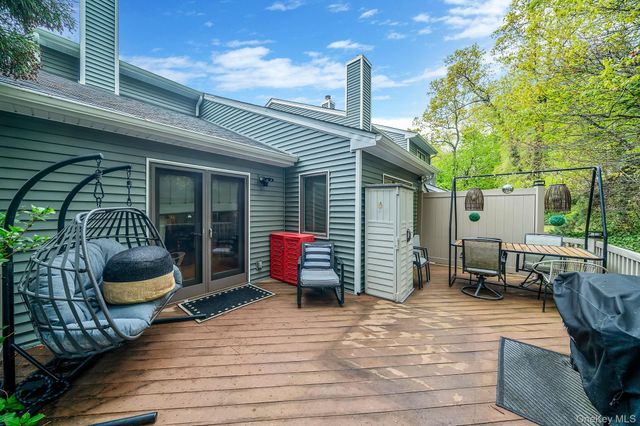 35 Jeremy Circle, Nesconset, NY 11767