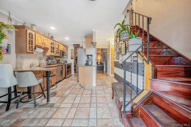 35 Jeremy Circle, Nesconset, NY 11767