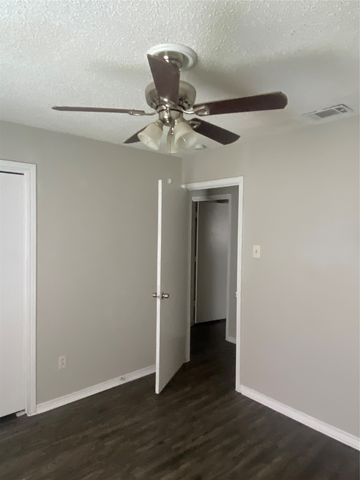 2617 Arcady Circle, Lancaster, TX 75134