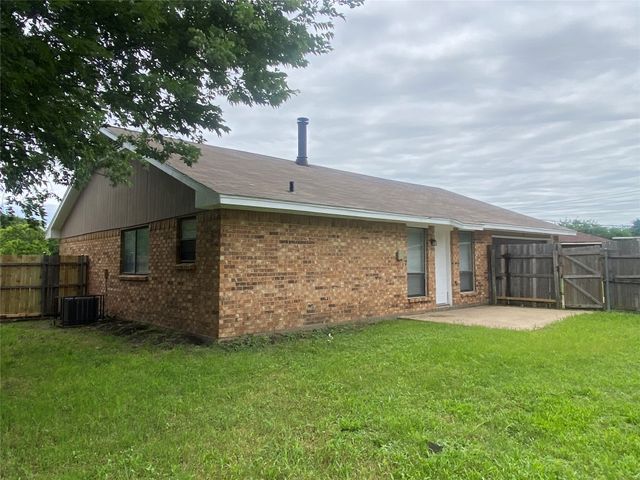 2617 Arcady Circle, Lancaster, TX 75134