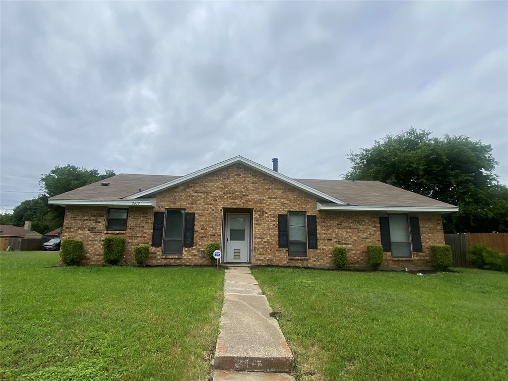2617 Arcady Circle, Lancaster, TX 75134