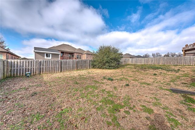 208 Cowans, Lowell, AR 72745
