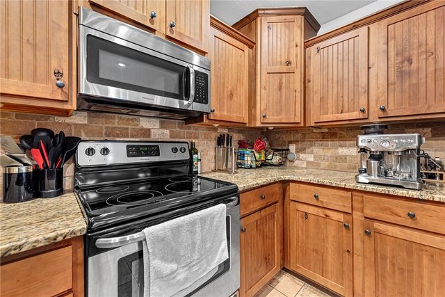 208 Cowans, Lowell, AR 72745