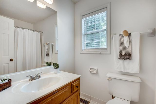 5180 Laurel Bridge Court SE, Smyrna, GA 30082