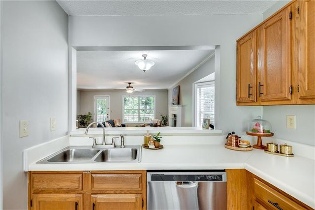 5180 Laurel Bridge Court SE, Smyrna, GA 30082