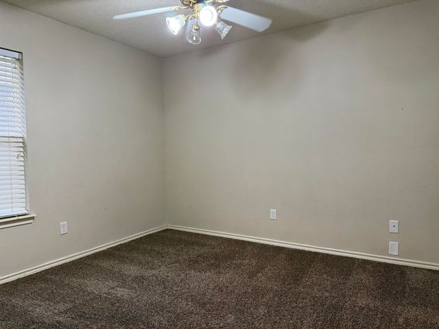 10602 Akron Avenue, Lubbock, TX 79423