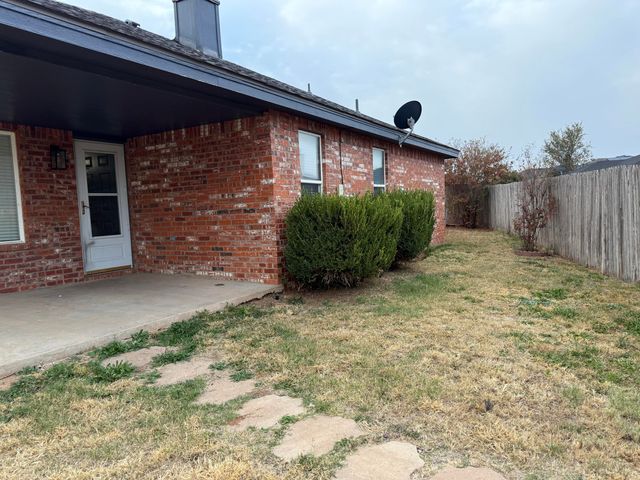 10602 Akron Avenue, Lubbock, TX 79423
