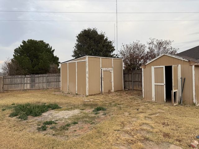 10602 Akron Avenue, Lubbock, TX 79423