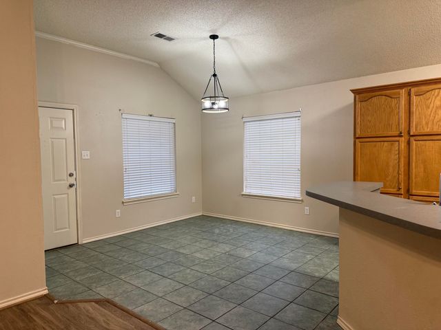 10602 Akron Avenue, Lubbock, TX 79423