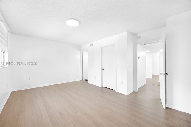 8343 Lake Dr 303, Doral, FL 33166