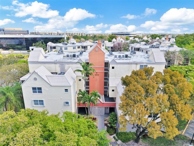 8343 Lake Dr 303, Doral, FL 33166