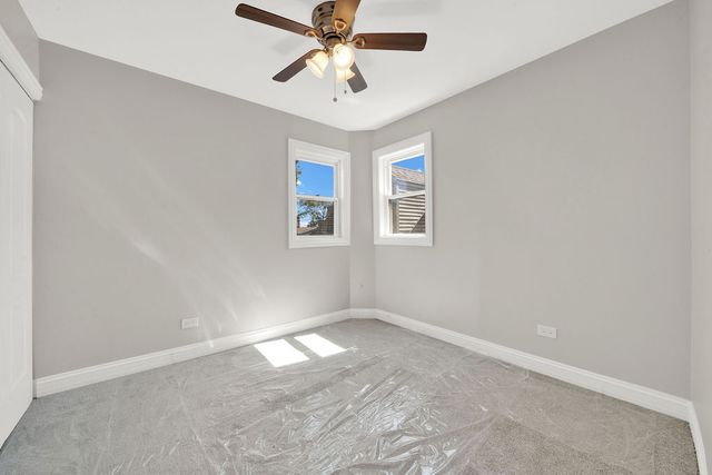 8033 S Campbell Avenue, Chicago, IL 60652