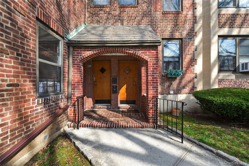 7611 Ditmars Boulevard 2, East Elmhurst, NY 11370 — exterior