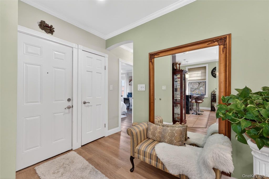 7611 Ditmars Boulevard 2, East Elmhurst, NY 11370 — photo 4