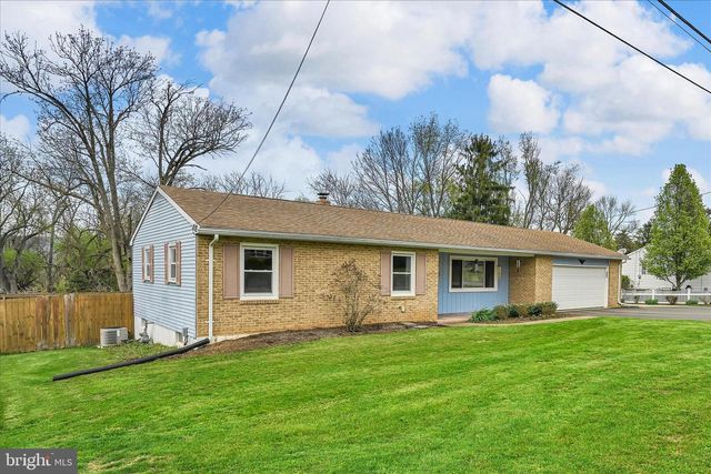 4330 PINEWOOD LN, York, PA 17402