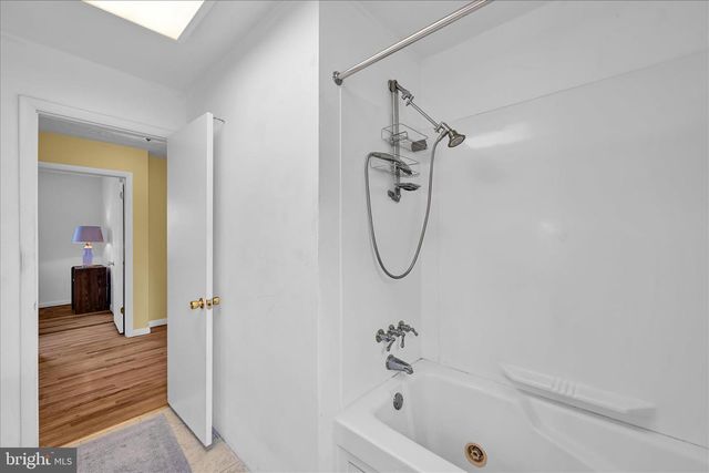 4330 PINEWOOD LN, York, PA 17402