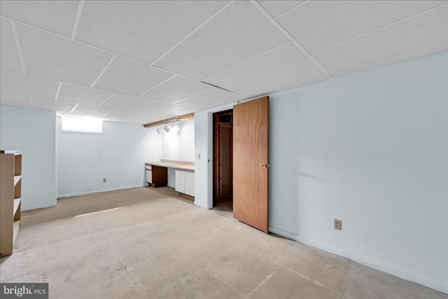 4330 PINEWOOD LN, York, PA 17402