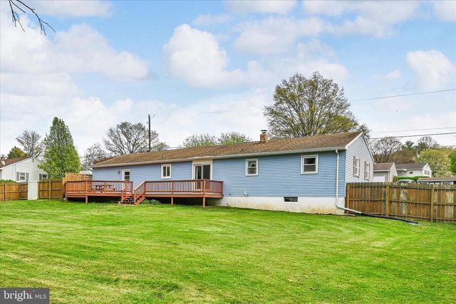 4330 PINEWOOD LN, York, PA 17402