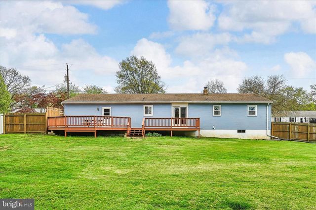 4330 PINEWOOD LN, York, PA 17402