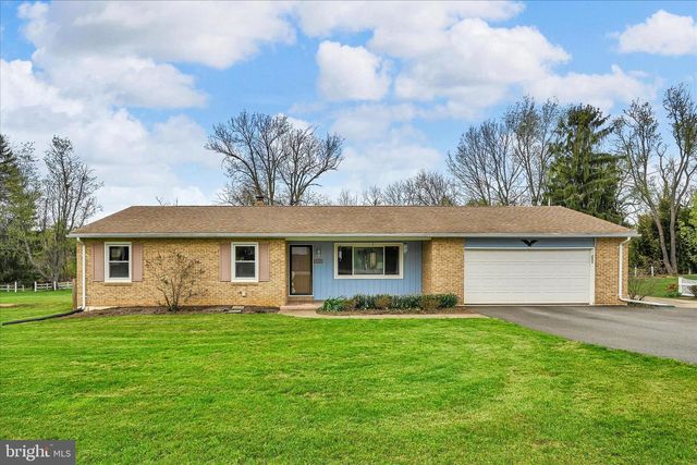 4330 PINEWOOD LN, York, PA 17402