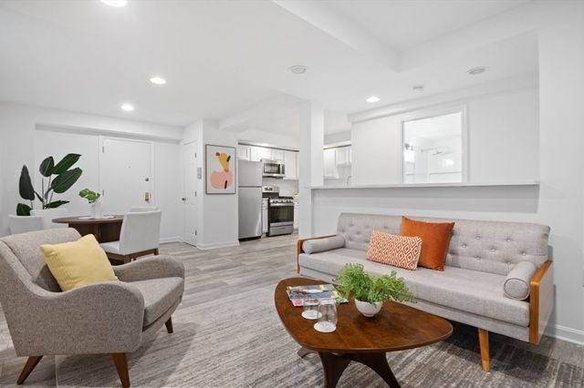 21 Chauncy B, Cambridge, MA 02138