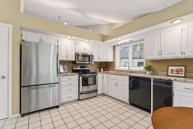 4301 Arrowhead Court, Minnetonka, MN 55345