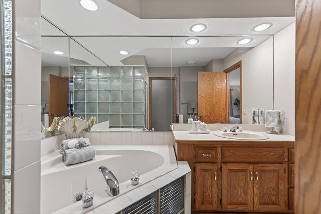 4301 Arrowhead Court, Minnetonka, MN 55345