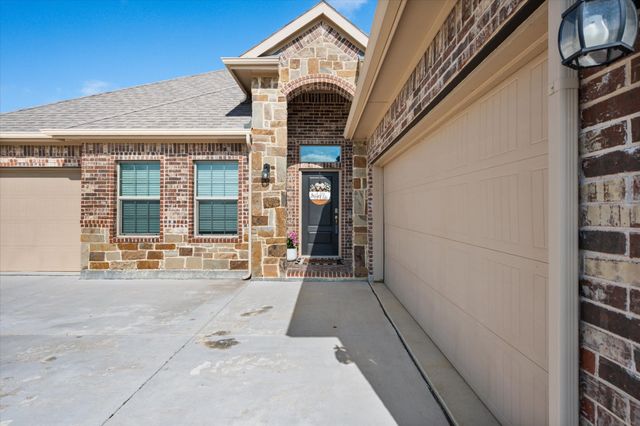 3440 Cornerstone Lane, Grand Prairie, TX 76065