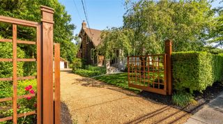 330 S Country Road, Brookhaven, NY 11719