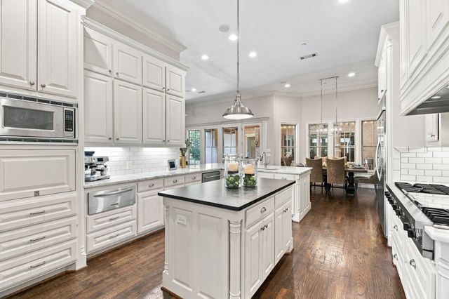 4712 Manning Drive, Colleyville, TX 76034